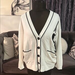 Carl Lagerfield, Paris cardigan